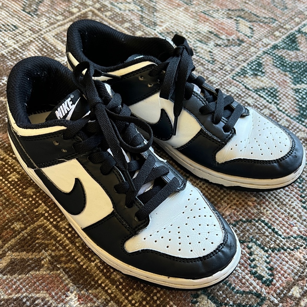 Nike Panda Dunks